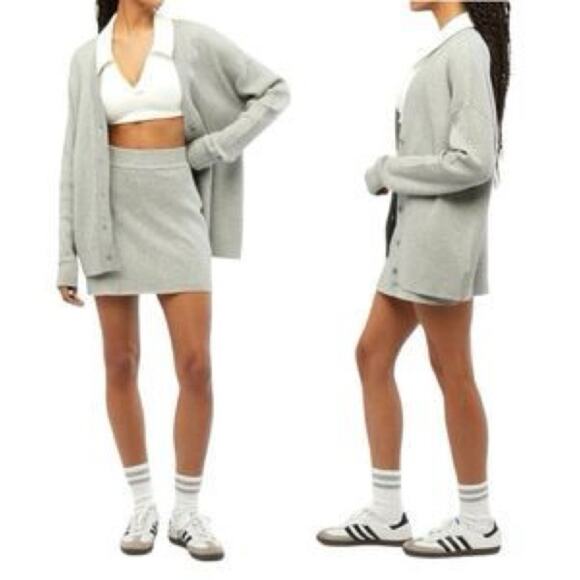 WeWoreWhat Varsity Tennis Sweater V-neck Cable Cardigan Sz M L NWT Heather Gray - Picture 3 of 9